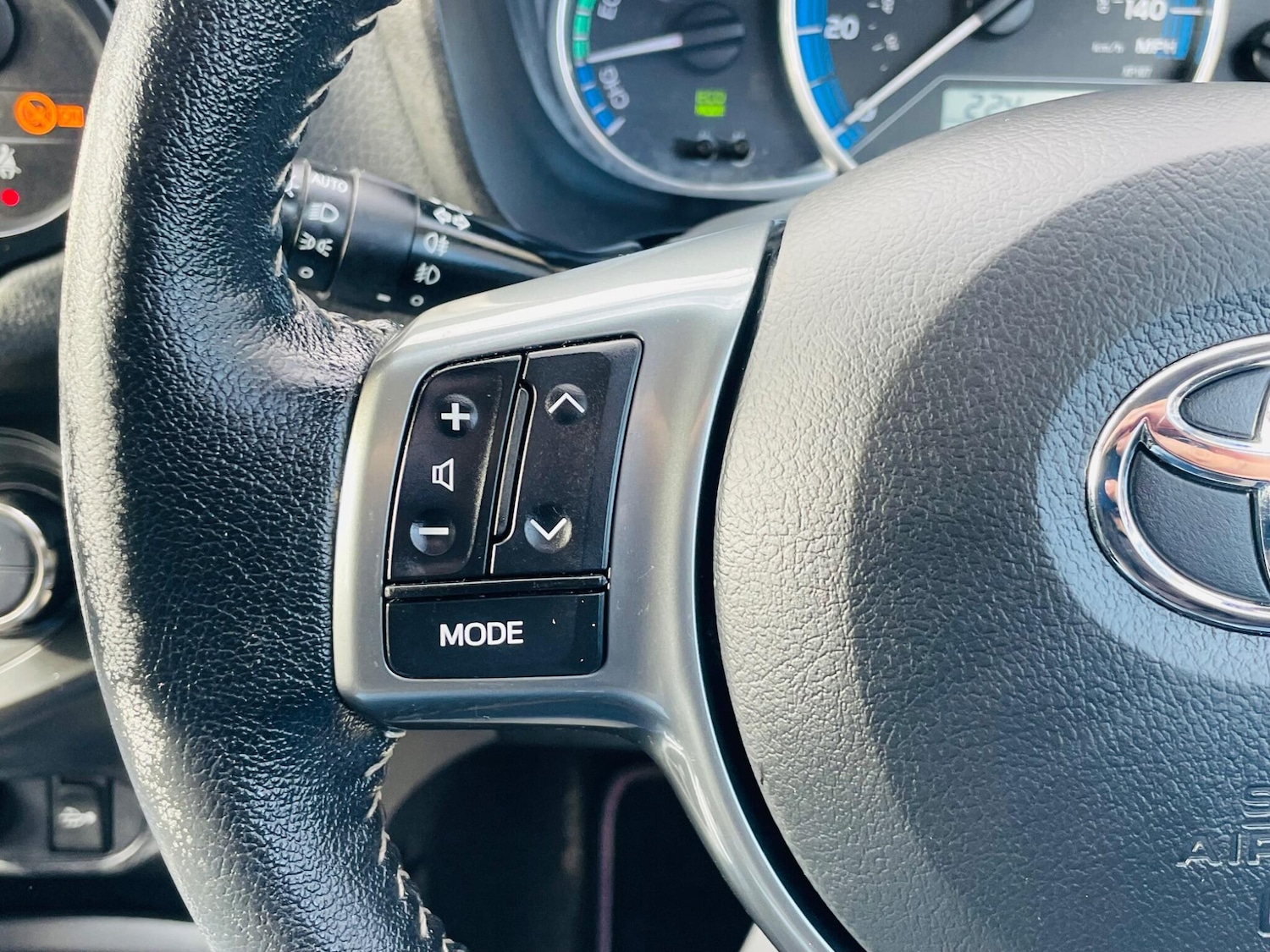 Used Toyota Yaris for sale - 77737247: Photo 25