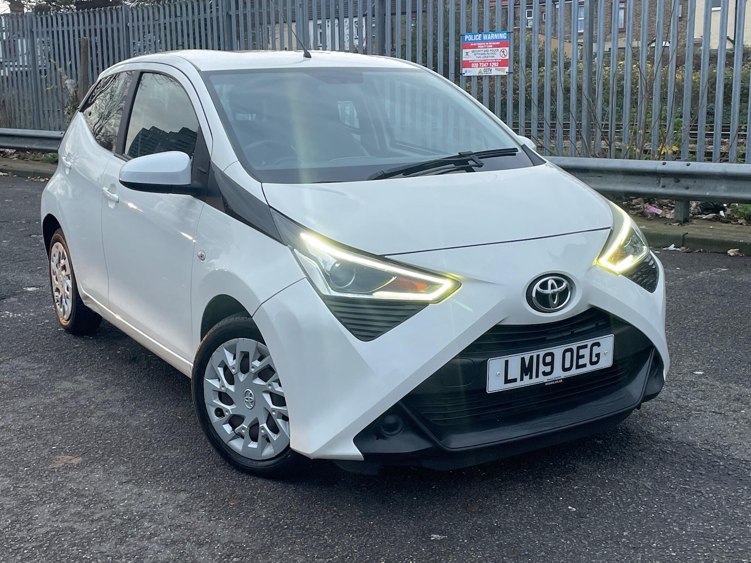 Used Toyota AYGO 2019 for sale - 76887433: Photo 1