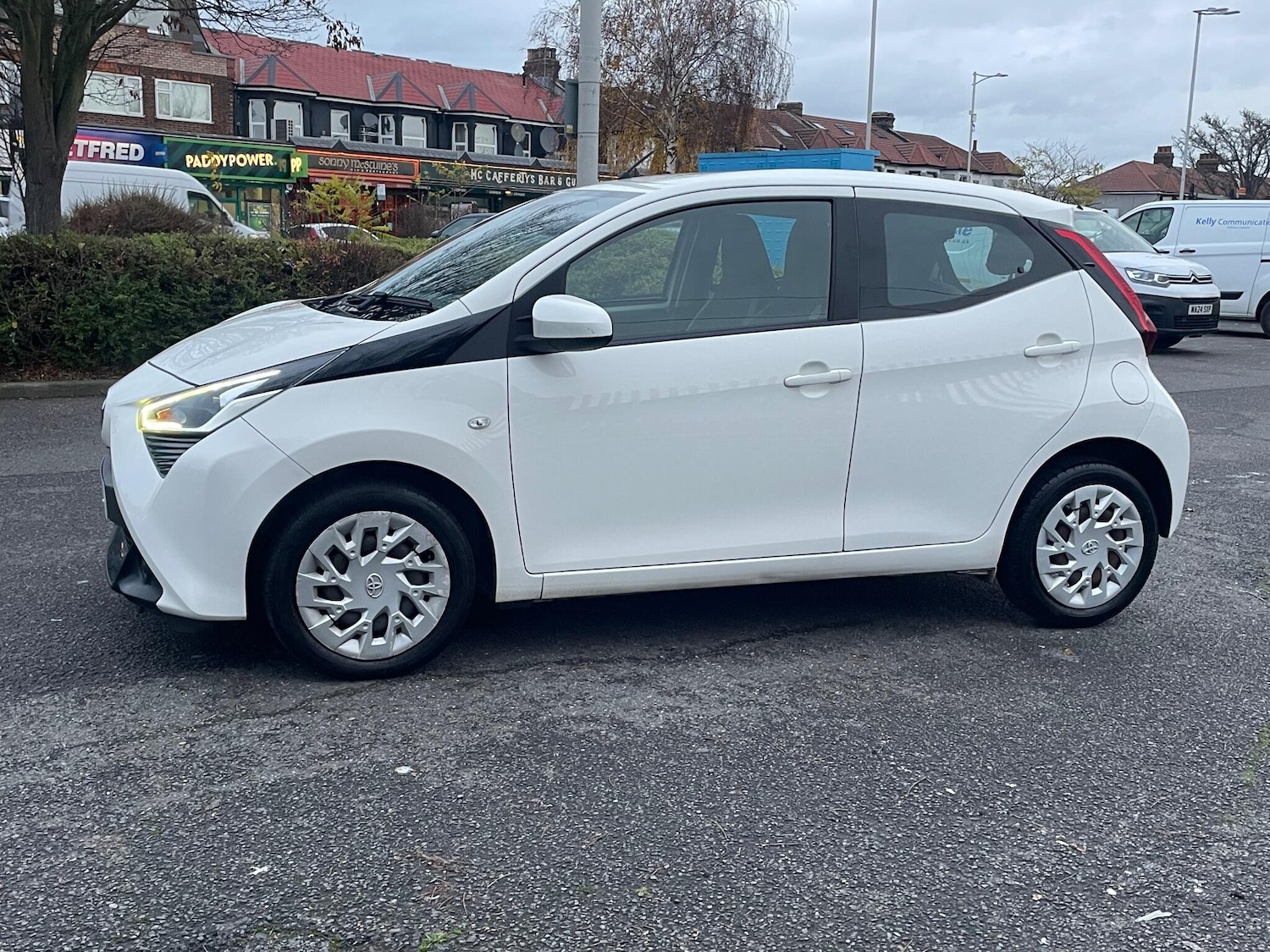 Used Toyota AYGO 2019 for sale - 76887433: Photo 3