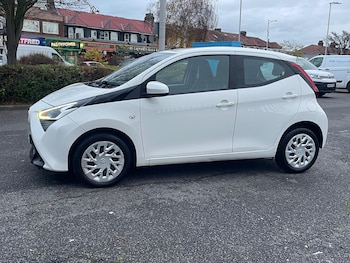 Used Toyota AYGO 2019 for sale - 76887433: Photo