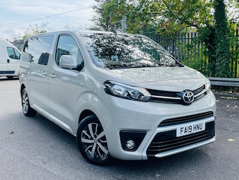 Toyota - PROACE CITY Verso