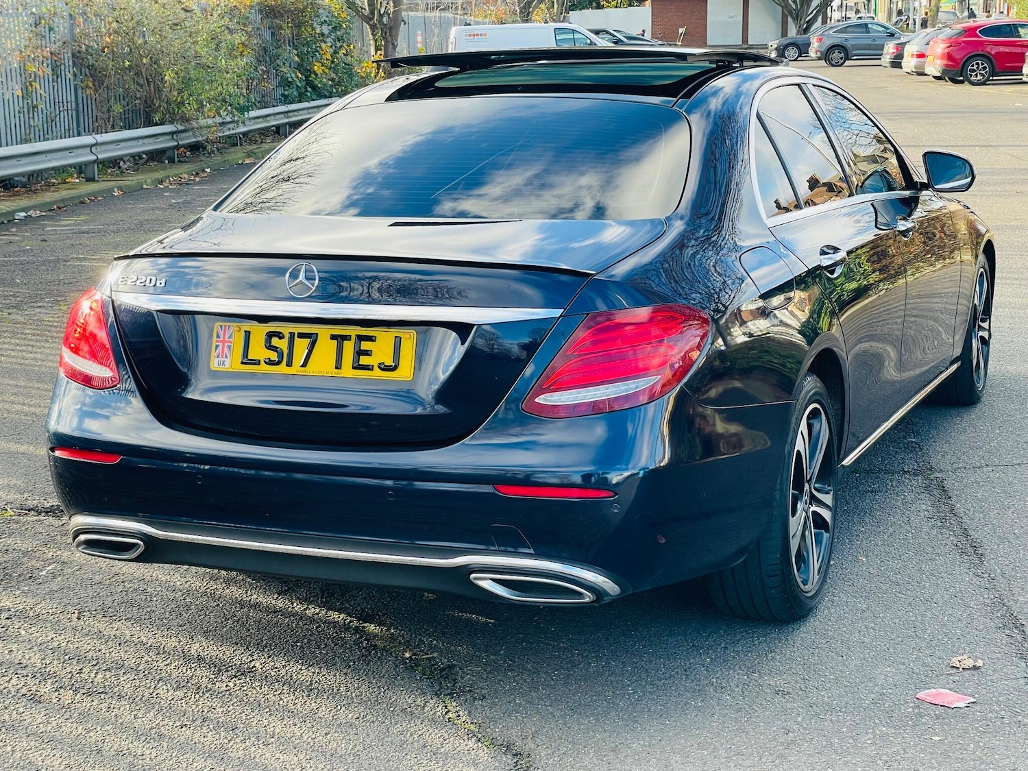 Used Mercedes-Benz E Class 2017 for sale - 76913890: Photo 10