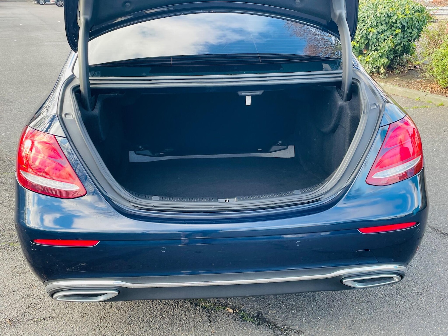 Used Mercedes-Benz E Class 2017 for sale - 76913890: Photo 17