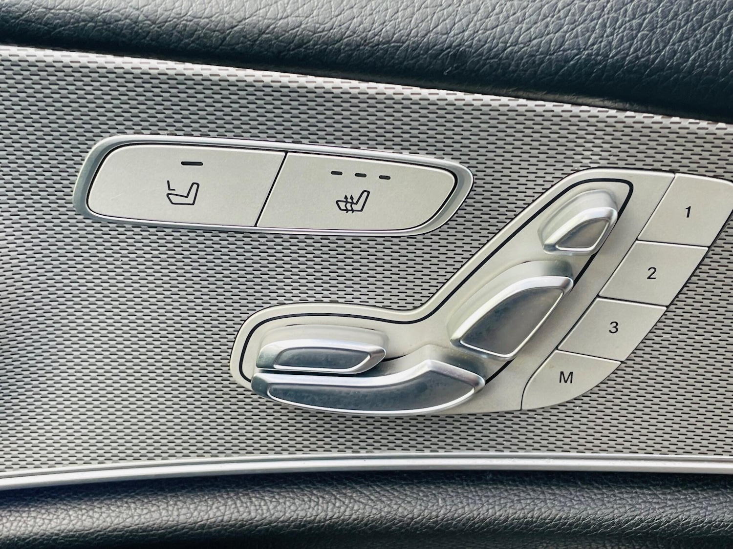 Used Mercedes-Benz E Class 2017 for sale - 76913890: Photo 23