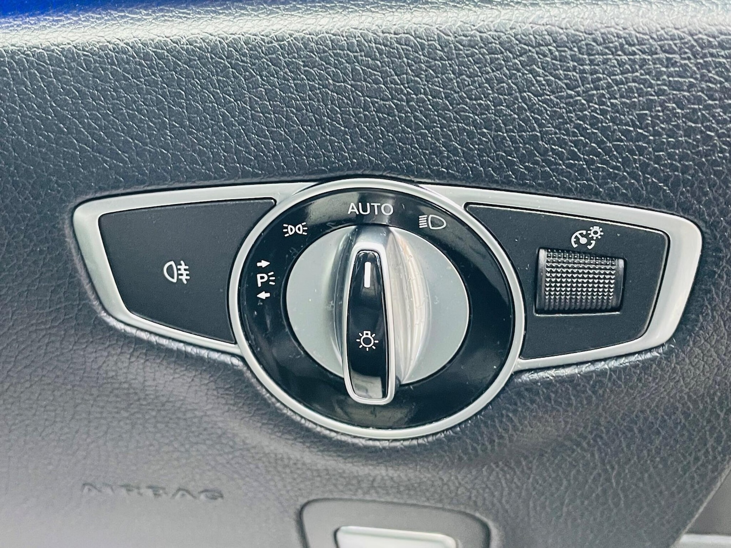 Used Mercedes-Benz E Class 2017 for sale - 76913890: Photo 25