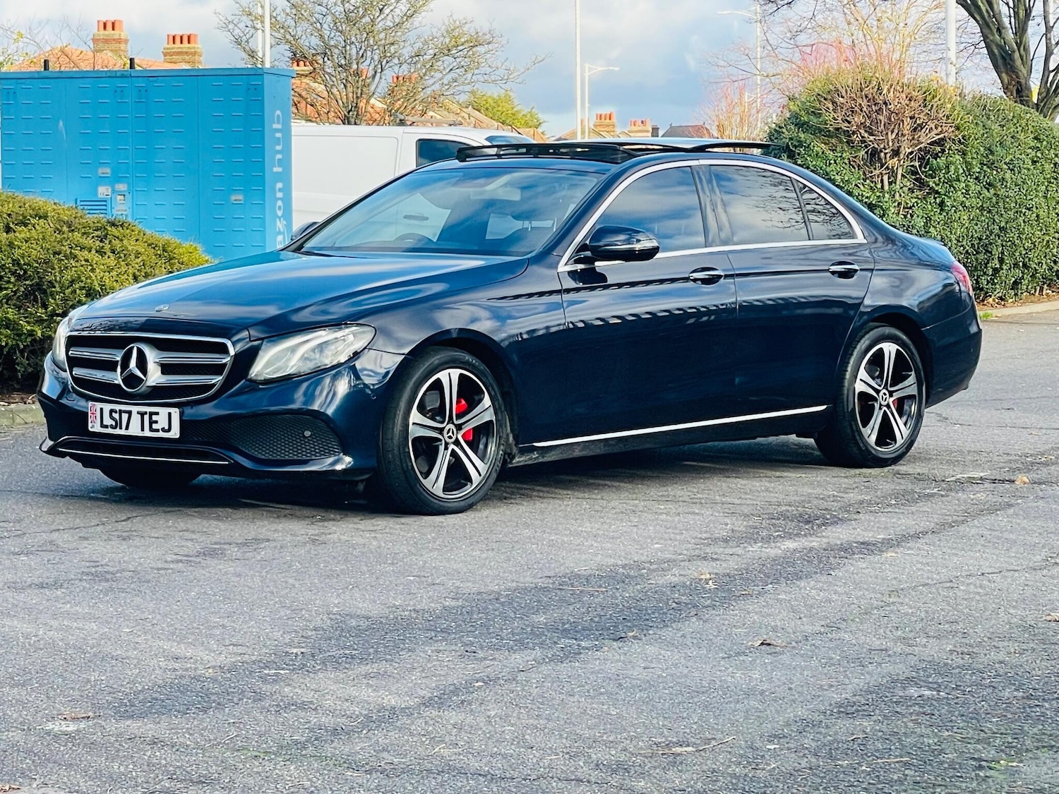 Used Mercedes-Benz E Class 2017 for sale - 76913890: Photo 4