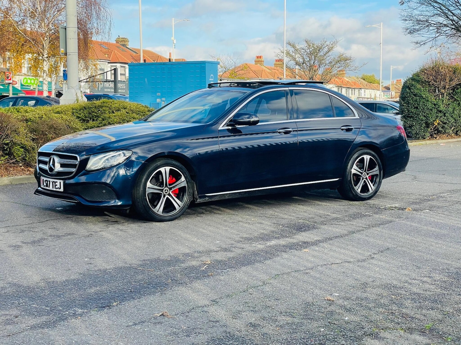 Used Mercedes-Benz E Class 2017 for sale - 76913890: Photo 5
