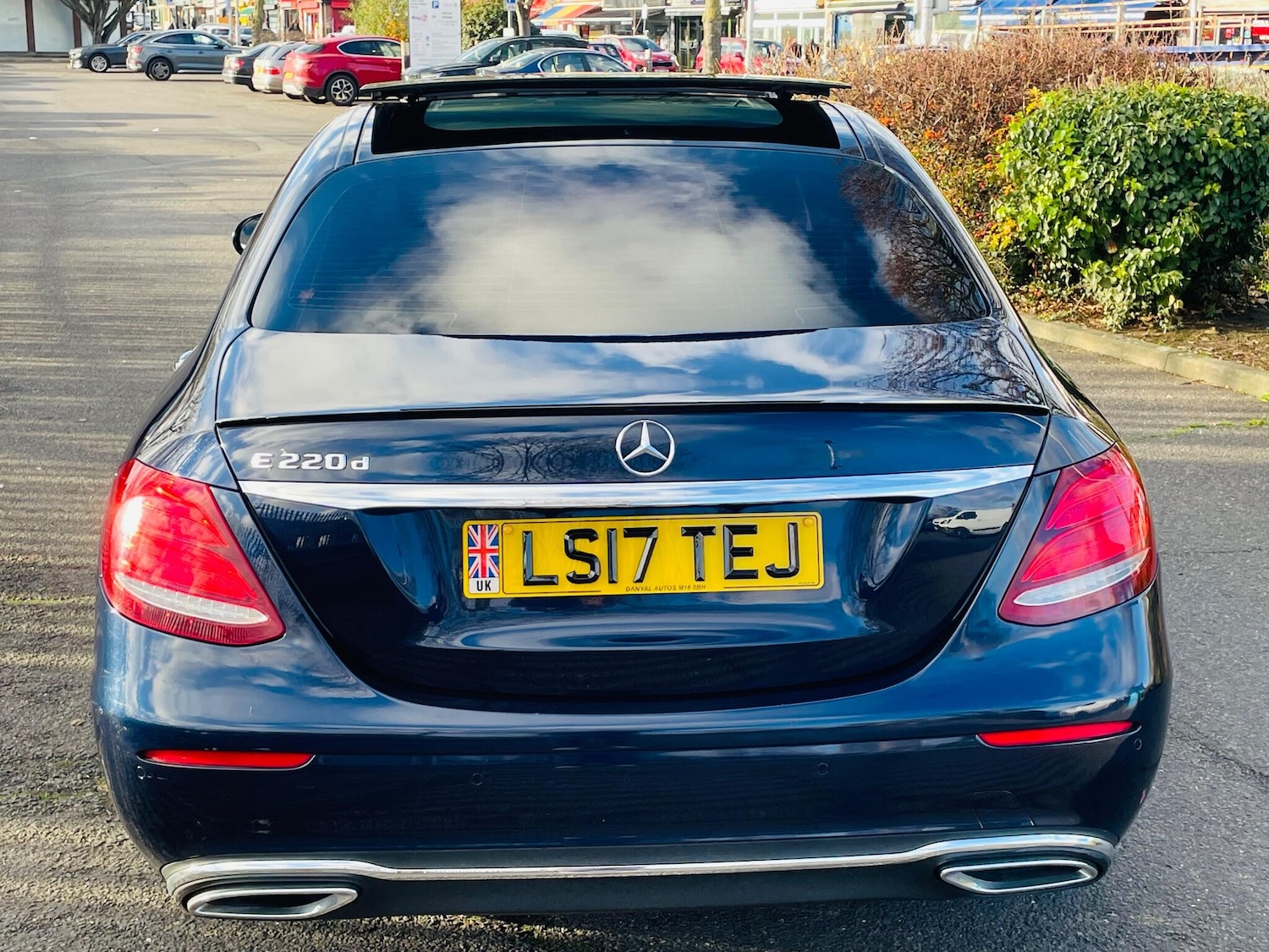 Used Mercedes-Benz E Class 2017 for sale - 76913890: Photo 8