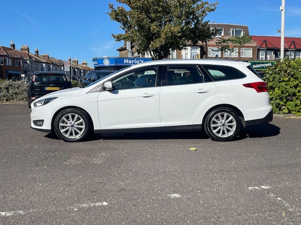 Used Ford Focus 2018 for sale - 76071555: Photo 5