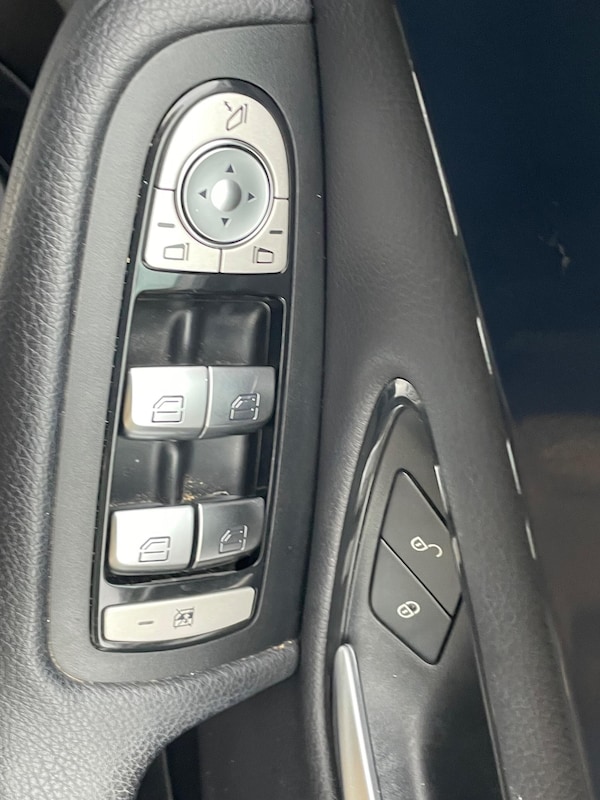 Used Mercedes-Benz C Class 2019 for sale - 75696757: Photo 18
