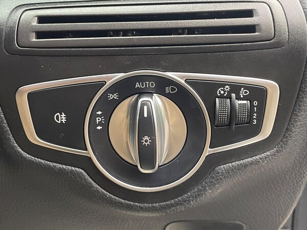 Used Mercedes-Benz C Class 2019 for sale - 75696757: Photo 20