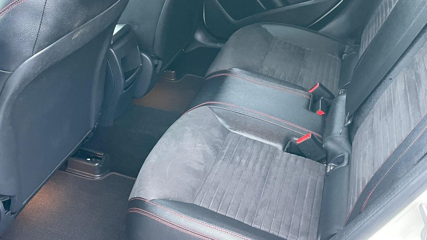 Used Mercedes-Benz A-Class 2015 for sale - 77478887: Photo 19