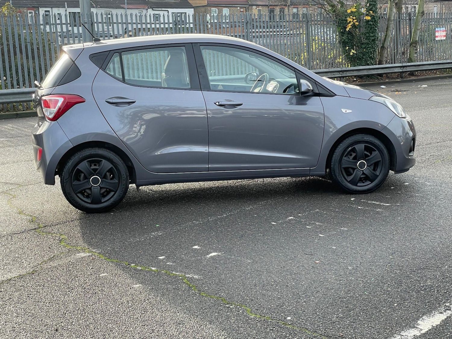 Used Hyundai i10 2015 for sale - 77040129: Photo 12