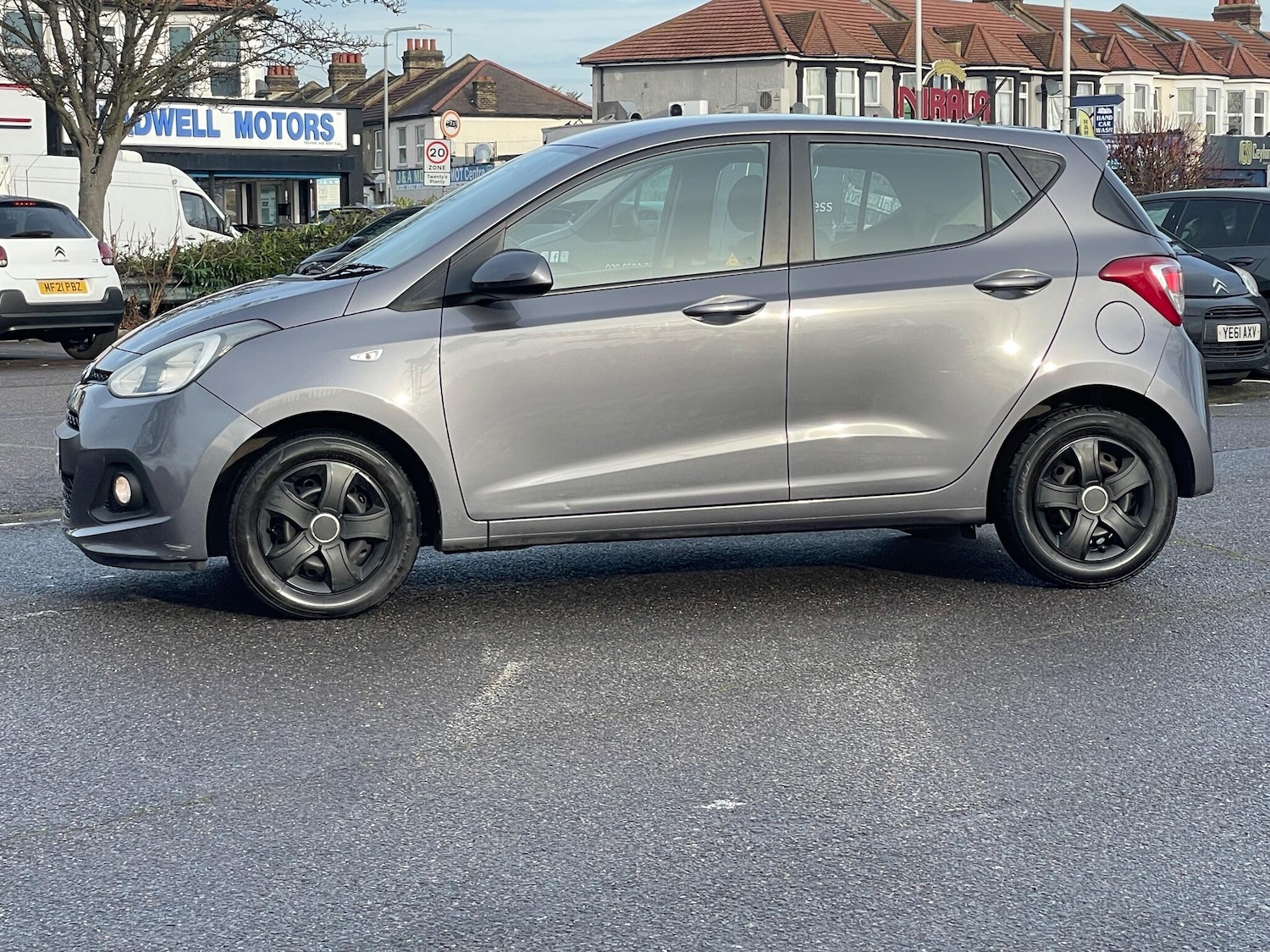 Used Hyundai i10 2015 for sale - 77040129: Photo 6