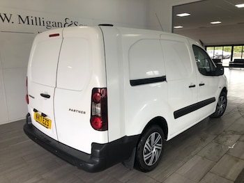 Used Peugeot Partner 2017 for sale - 79071744: Photo