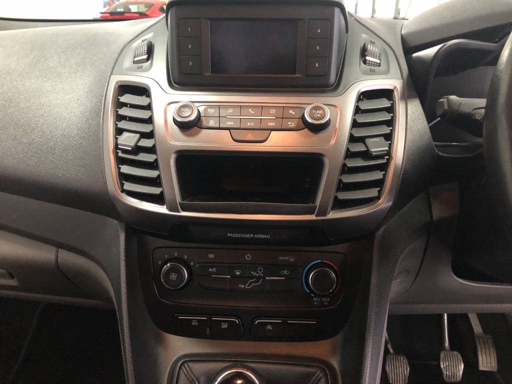 Used Ford Grand Tourneo Connect 2019 for sale - 77641895: Photo 16