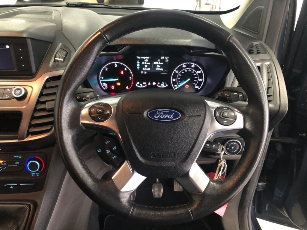 Used Ford Grand Tourneo Connect 2019 for sale - 77641895: Photo 18