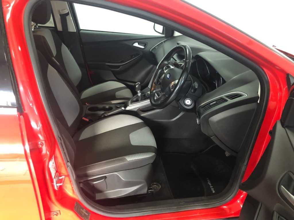 Used Ford Focus 2014 for sale - 77460071: Photo 11