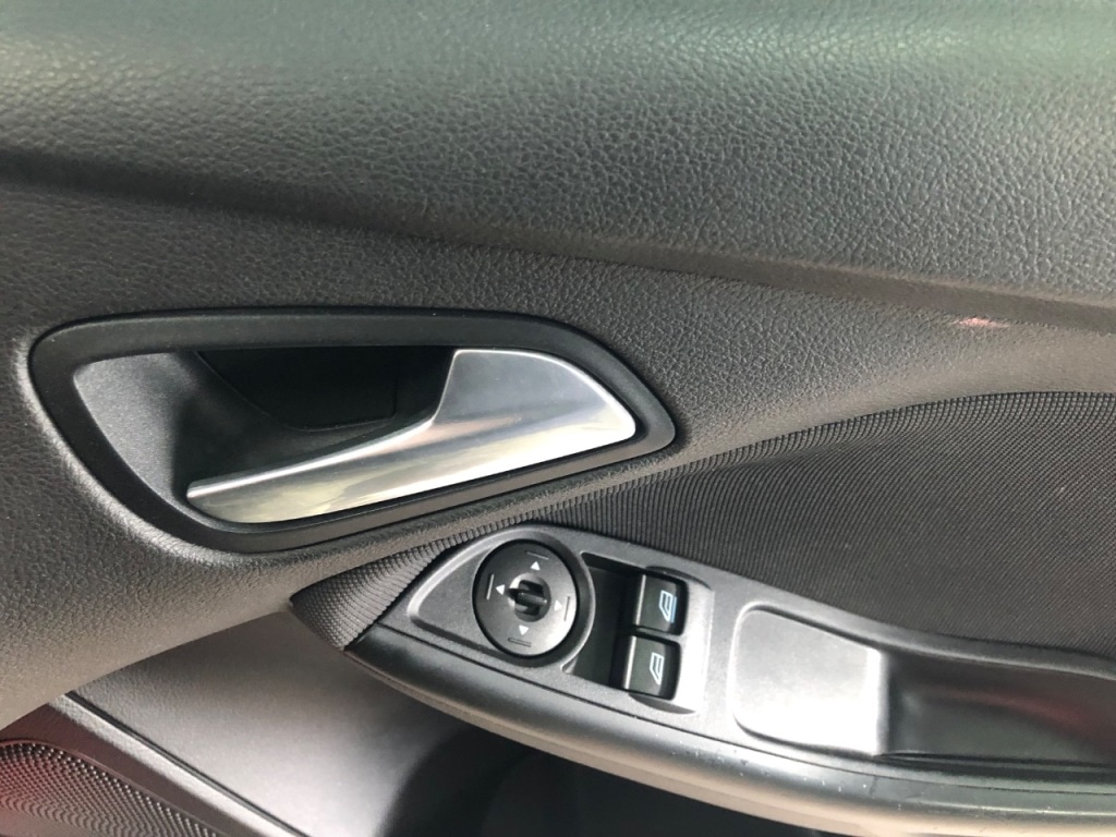 Used Ford Focus 2014 for sale - 77460071: Photo 19