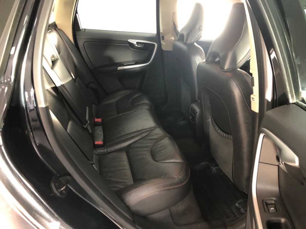 Used Volvo XC60 2011 for sale - 77258684: Photo 10