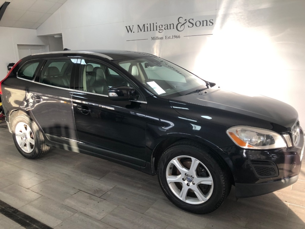 Used Volvo XC60 2011 for sale - 77258684: Photo 2