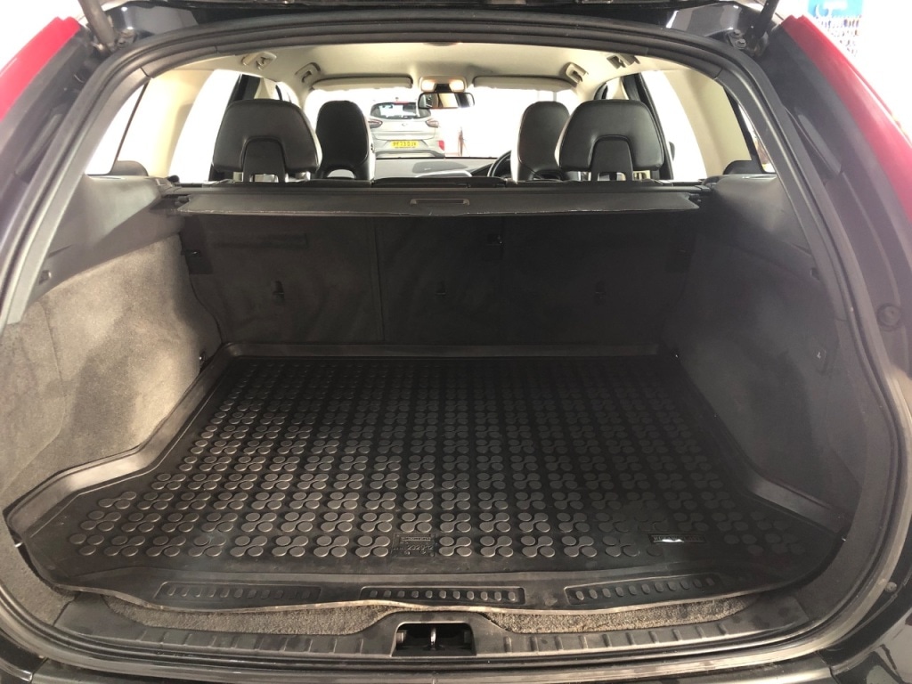 Used Volvo XC60 2011 for sale - 77258684: Photo 8