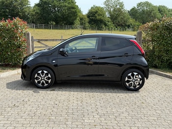 Used Toyota AYGO 2019 for sale - 77614605: Photo