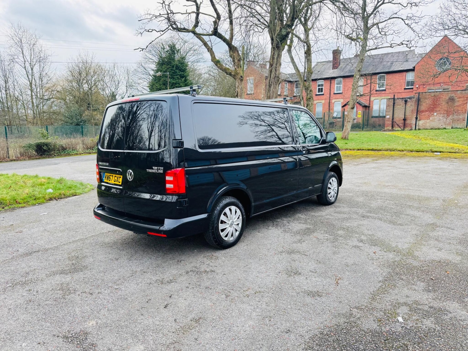 Used Volkswagen Transporter 2017 for sale - 77705498: Photo 2