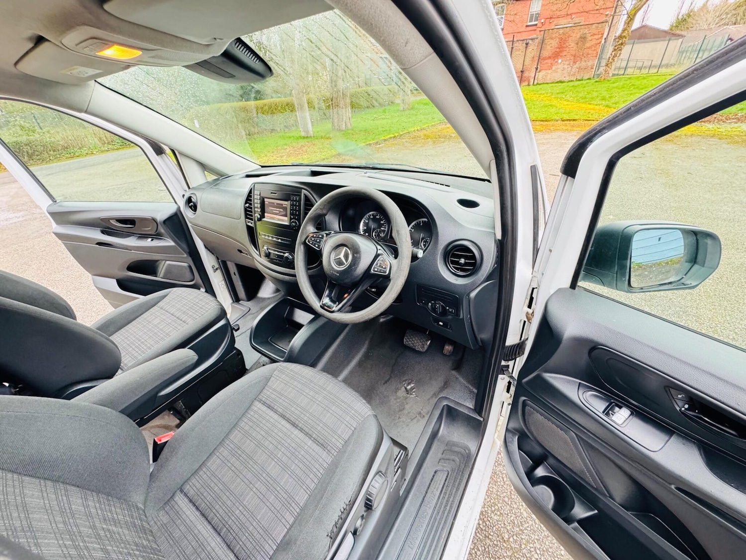 Used Mercedes-Benz Vito 2016 for sale - 77970585: Photo 12