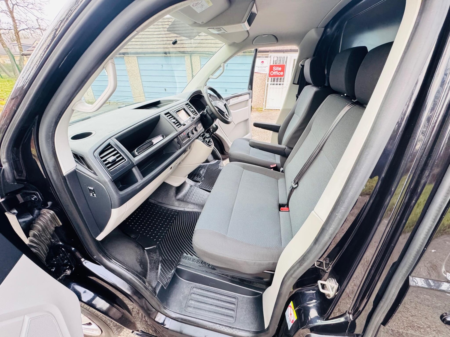 Used Volkswagen Transporter 2017 for sale - 77574066: Photo 10