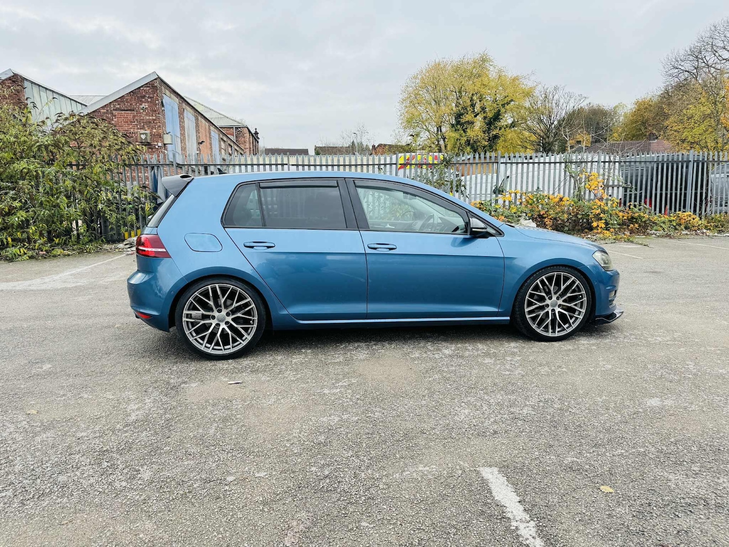 Used Volkswagen Golf 2013 for sale - 76667388: Photo 2