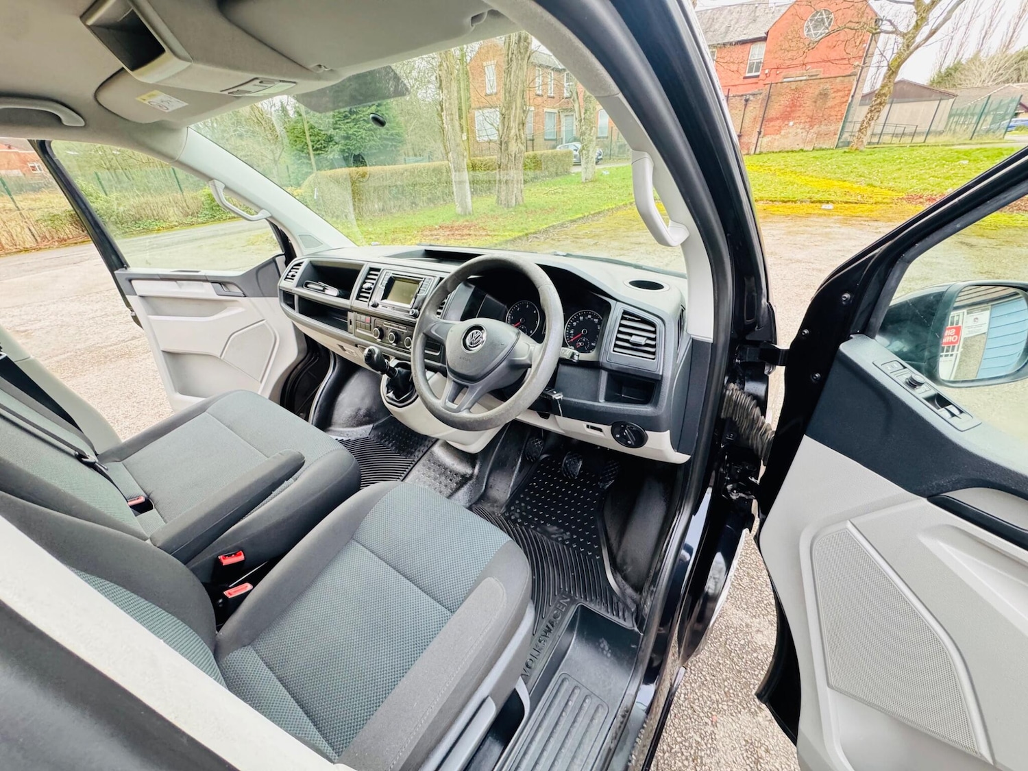 Used Volkswagen Transporter 2017 for sale - 77564645: Photo 15