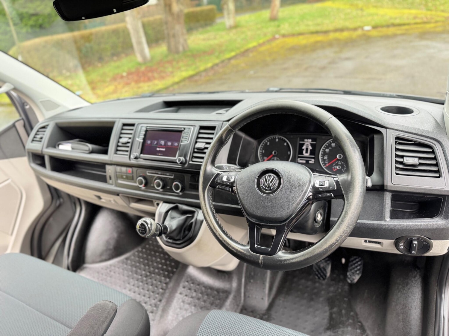 Used Volkswagen Transporter 2017 for sale - 77468003: Photo 17