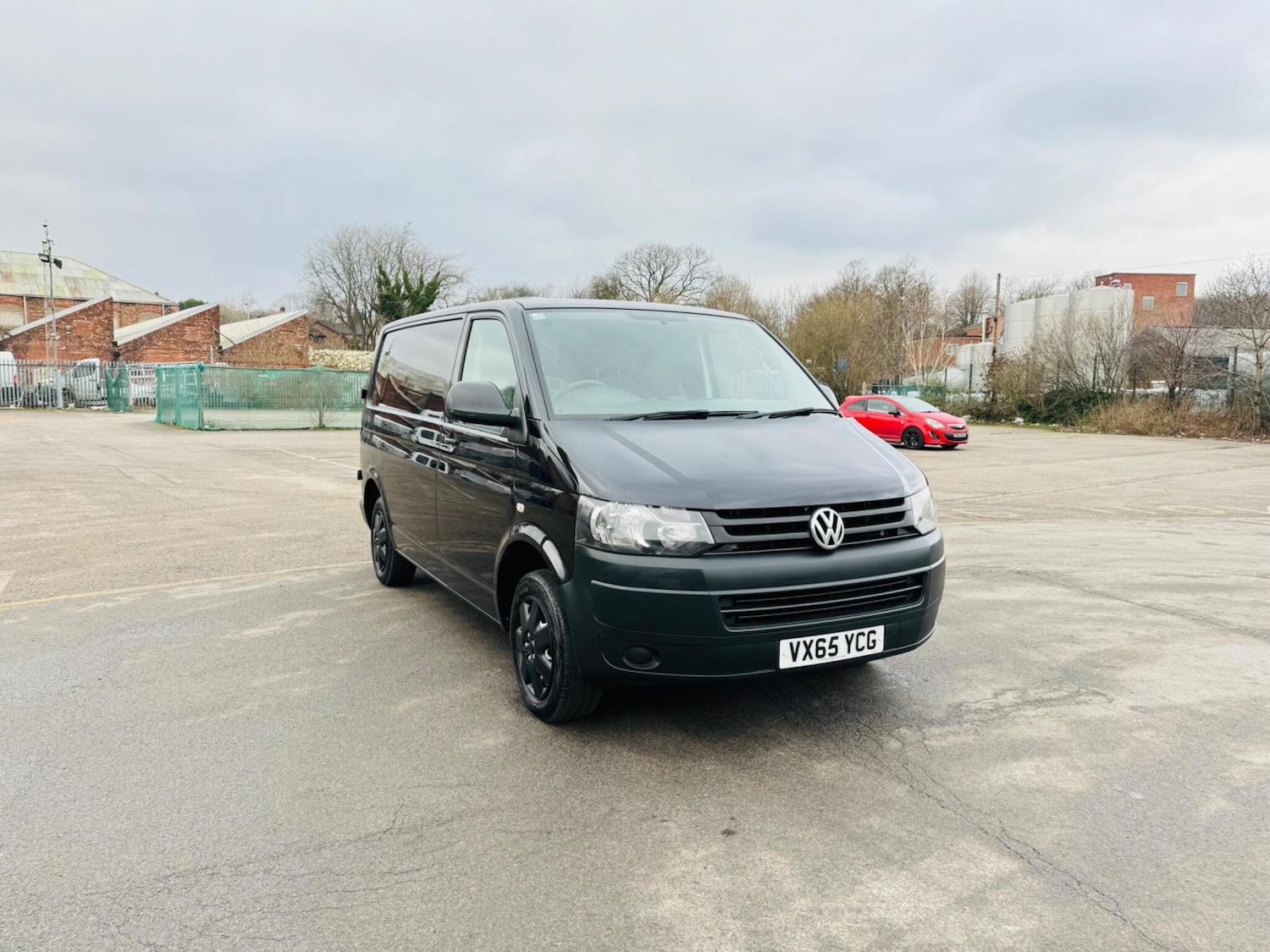 Used Volkswagen Transporter 2015 for sale - 77387015: Photo 1