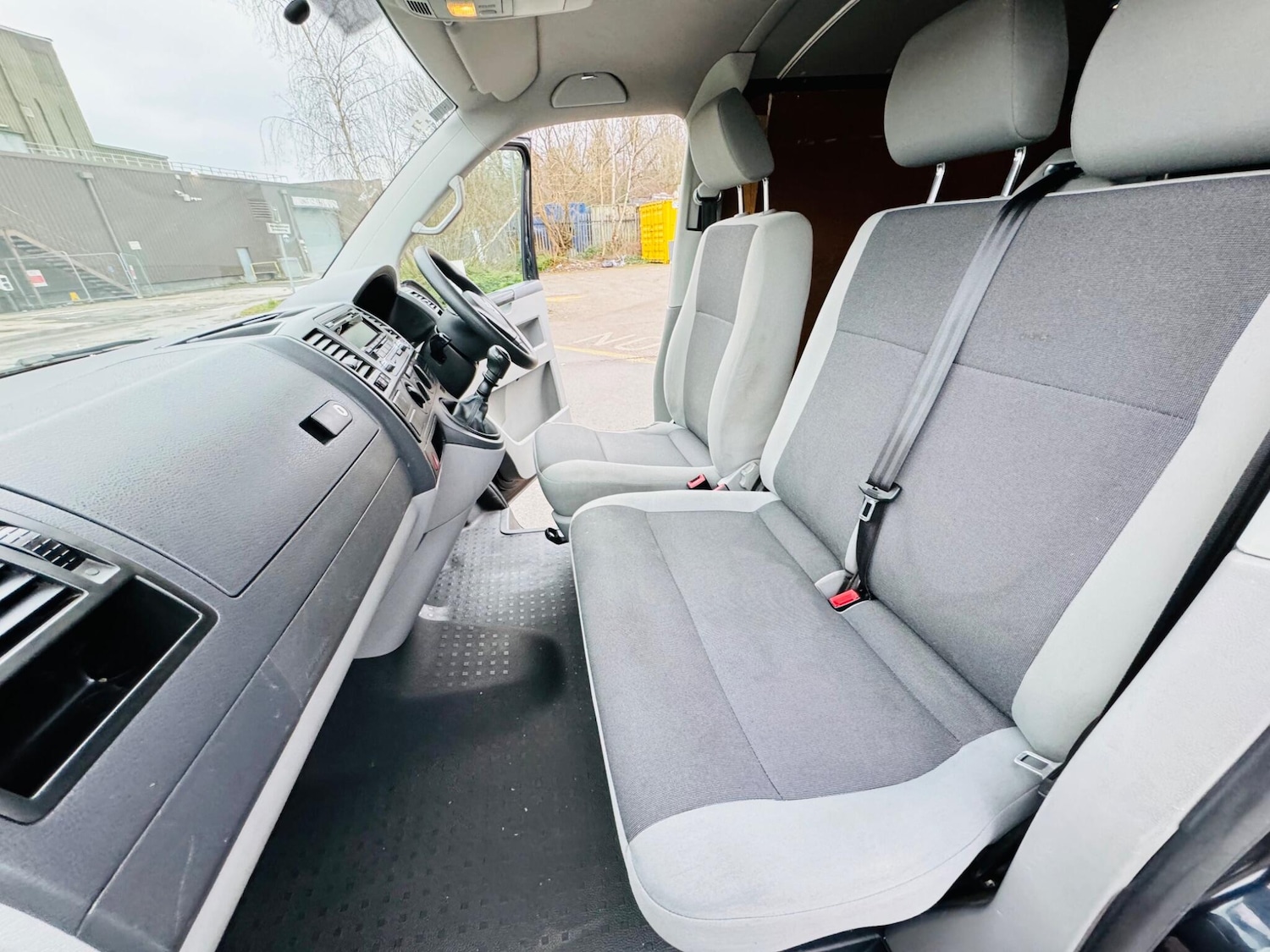 Used Volkswagen Transporter 2015 for sale - 77387015: Photo 10