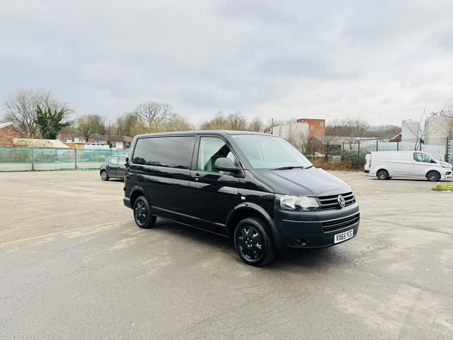Used Volkswagen Transporter 2015 for sale - 77387015: Photo 2