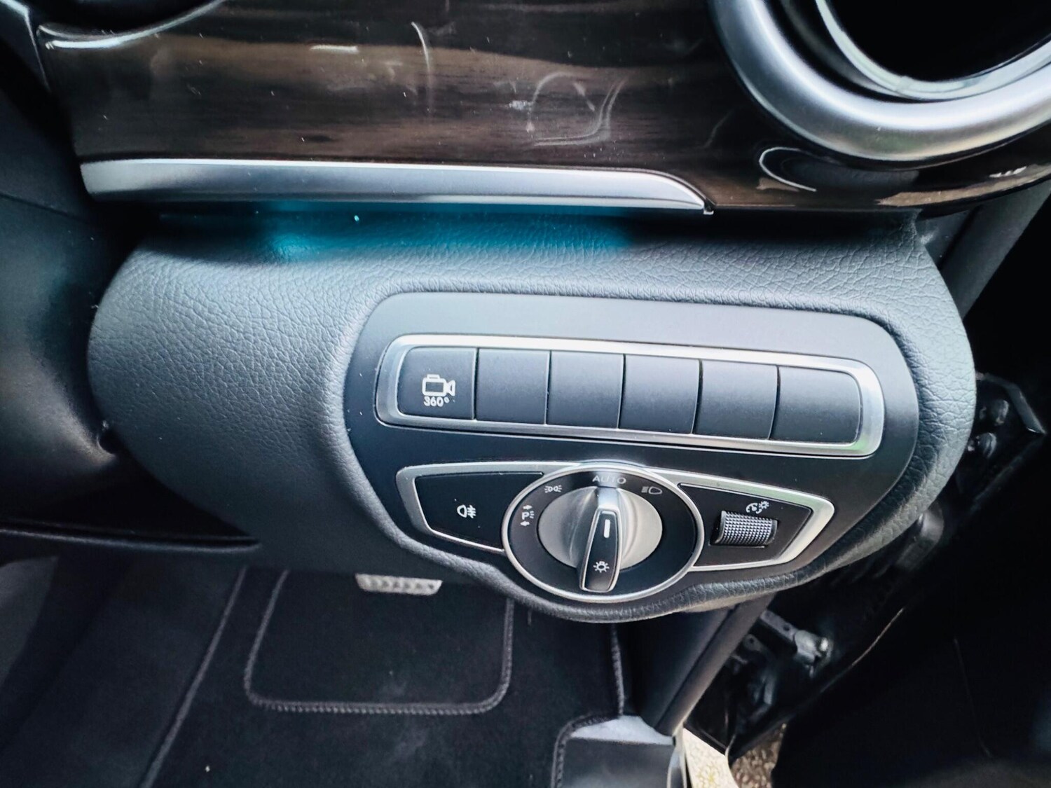 Used Mercedes-Benz V-Class 2018 for sale - 77455120: Photo 18