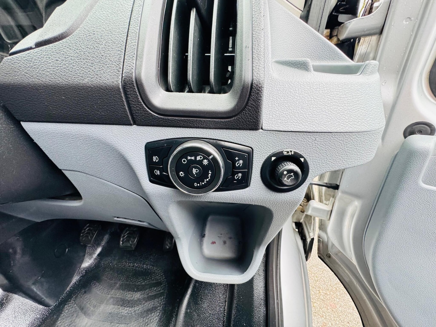 Used Ford Transit 2018 for sale - 76657894: Photo 12