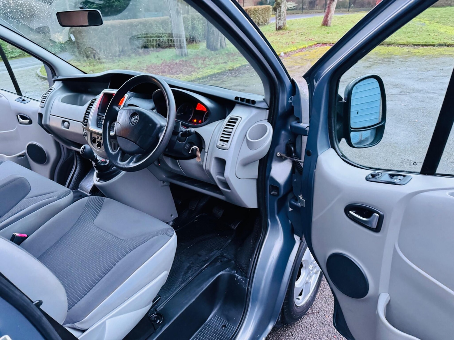 Used Vauxhall Vivaro for sale - 77175690: Photo 11