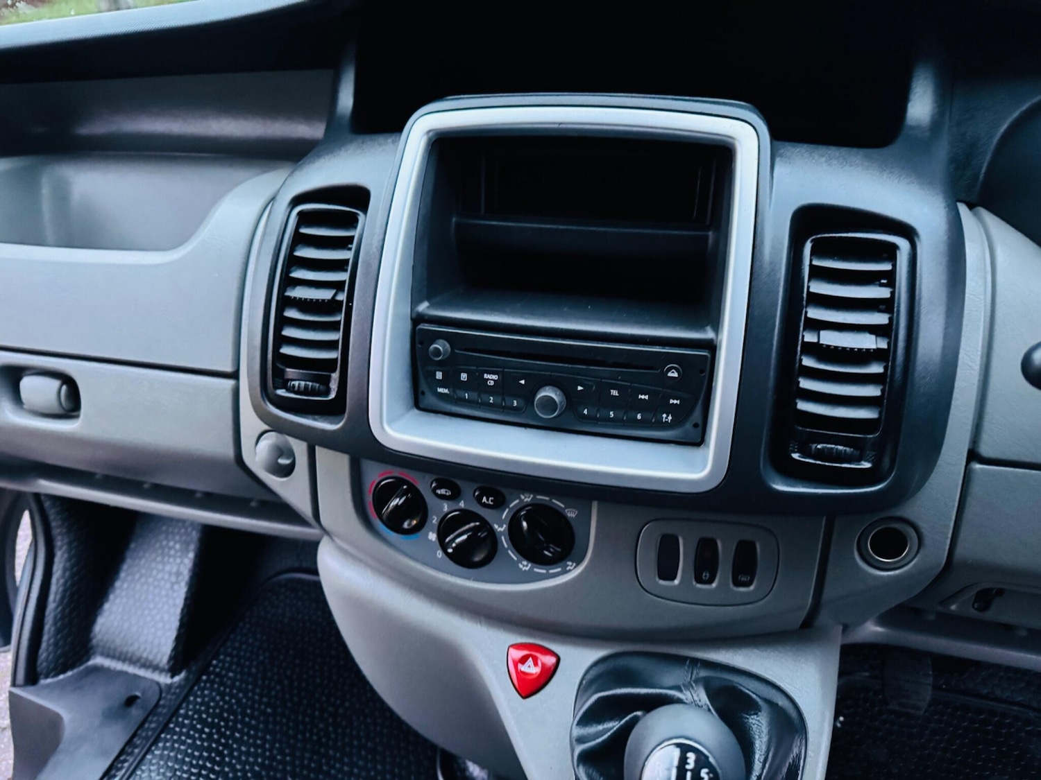 Used Vauxhall Vivaro for sale - 77175690: Photo 13