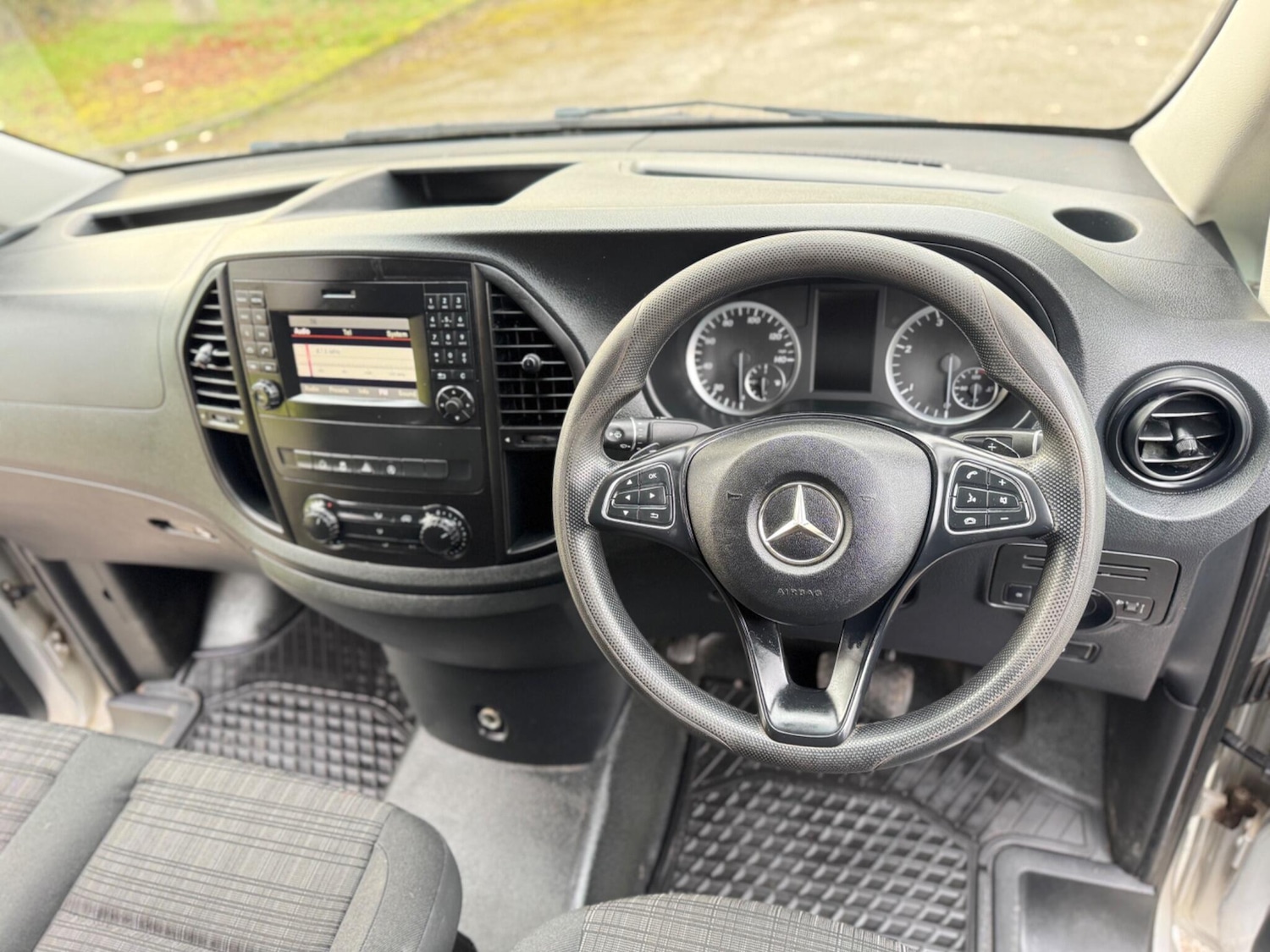 Used Mercedes-Benz Vito 2018 for sale - 77574325: Photo 17