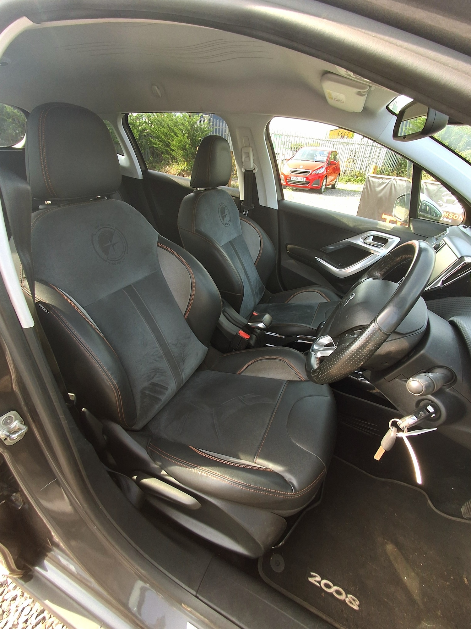 Used Peugeot 2008 2015 for sale - 75982090: Photo 19