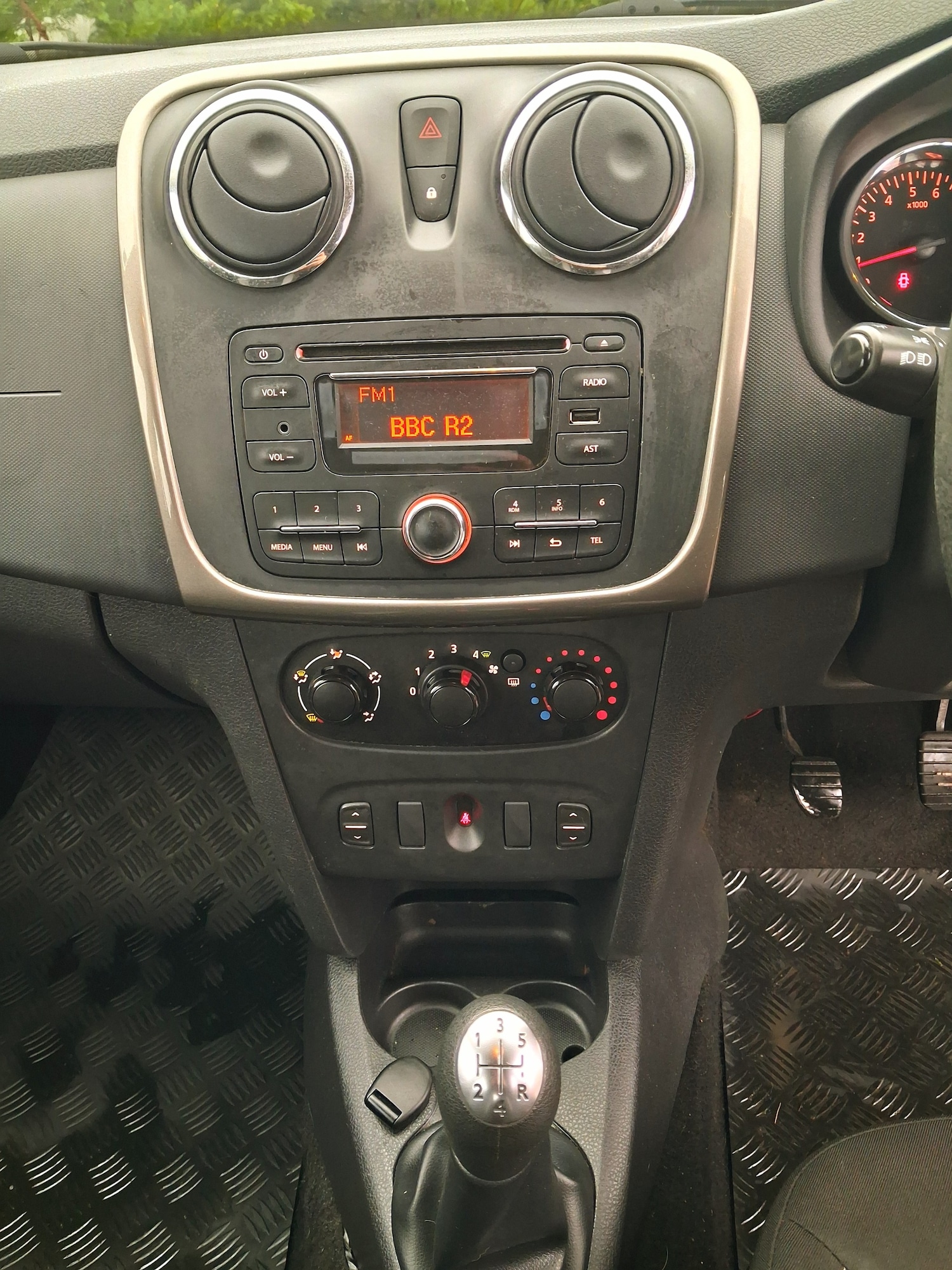 Used Dacia Sandero Stepway 2013 for sale - 76626057: Photo 22