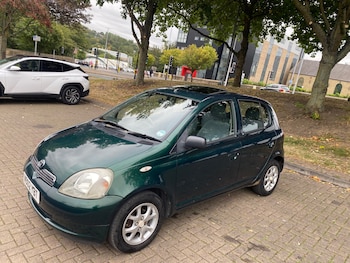 Used Toyota Yaris 2000 for sale - 75633114: Photo