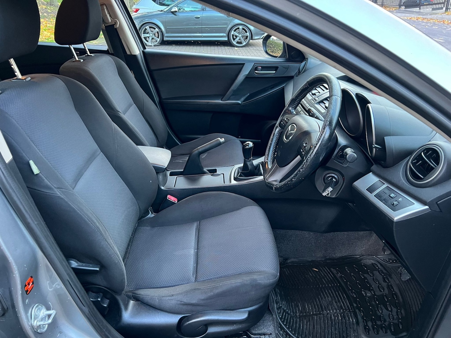 Used Mazda Mazda3 2010 for sale - 76455420: Photo 7