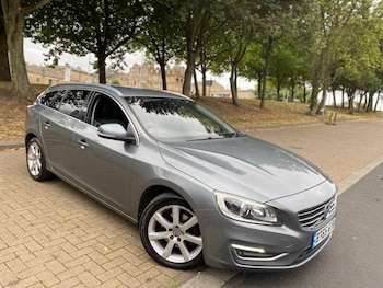 Used Volvo V60 2015 for sale - 75633145: Photo