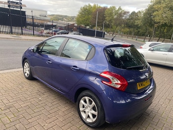 Used Peugeot 208 2012 for sale - 76212248: Photo 4