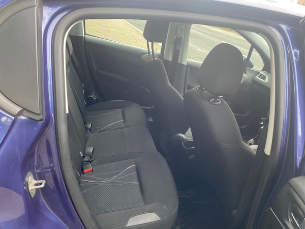 Used Peugeot 208 2012 for sale - 76212248: Photo 8