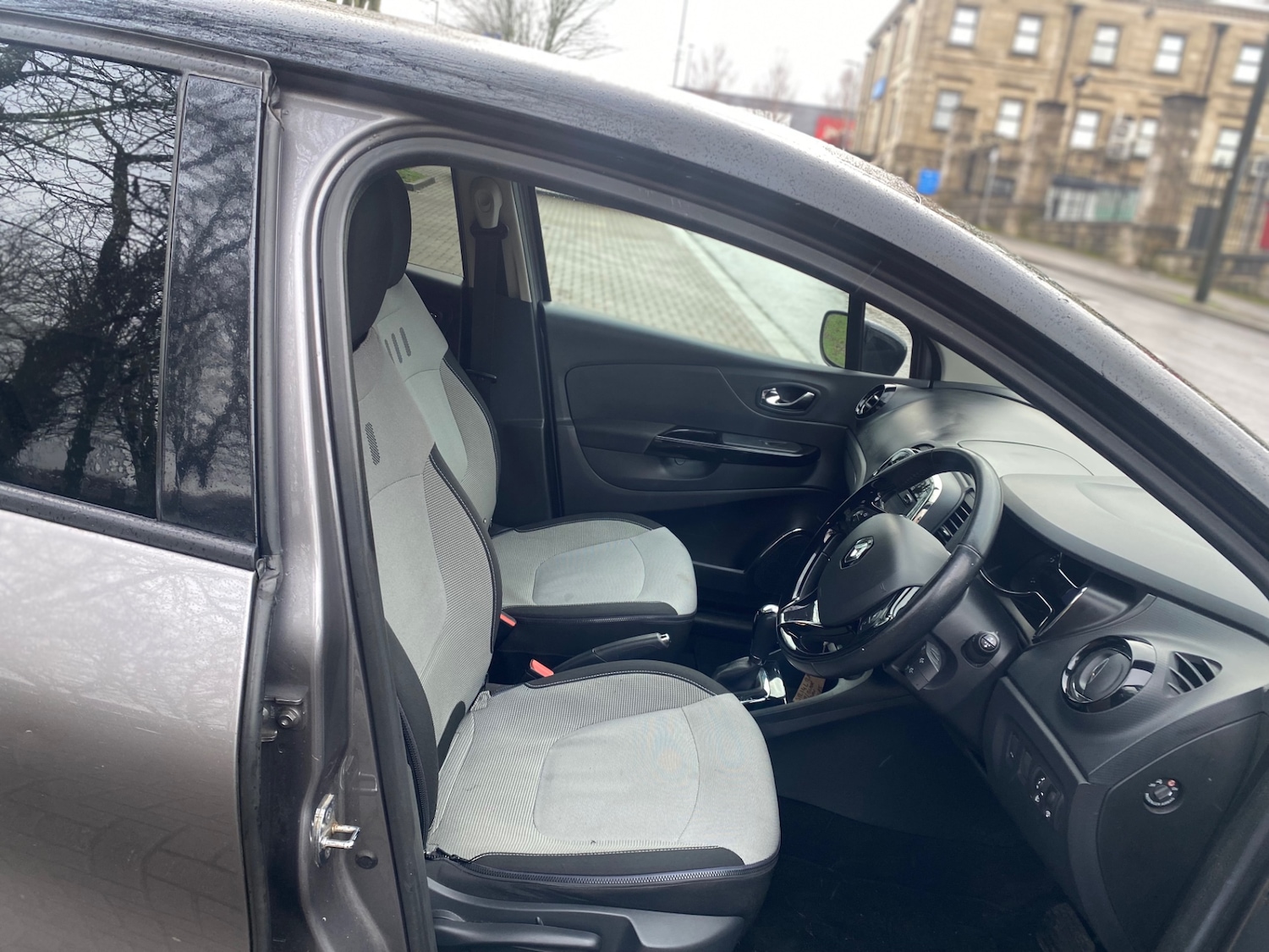 Used Renault Captur 2014 for sale - 77548473: Photo 6