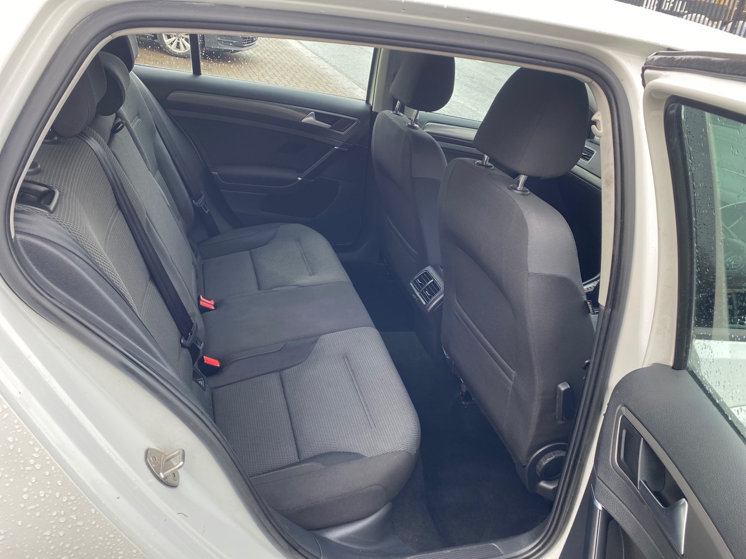 Used Volkswagen Golf 2013 for sale - 77632661: Photo 8